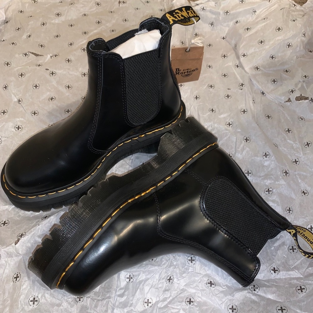 NEW! Dr Martens 2976 Quad Chelsea Boot